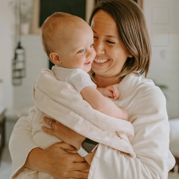 Bunnies By The Bay Robe Sz M CUDDLE ME PLUSH Womens Super Soft White Satin Trim - Picture 10 of 11